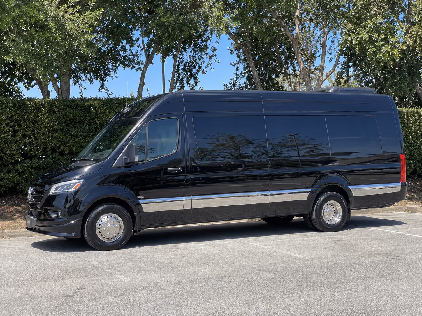 Bellevue Airport Shuttle & Transportation party bus exterior