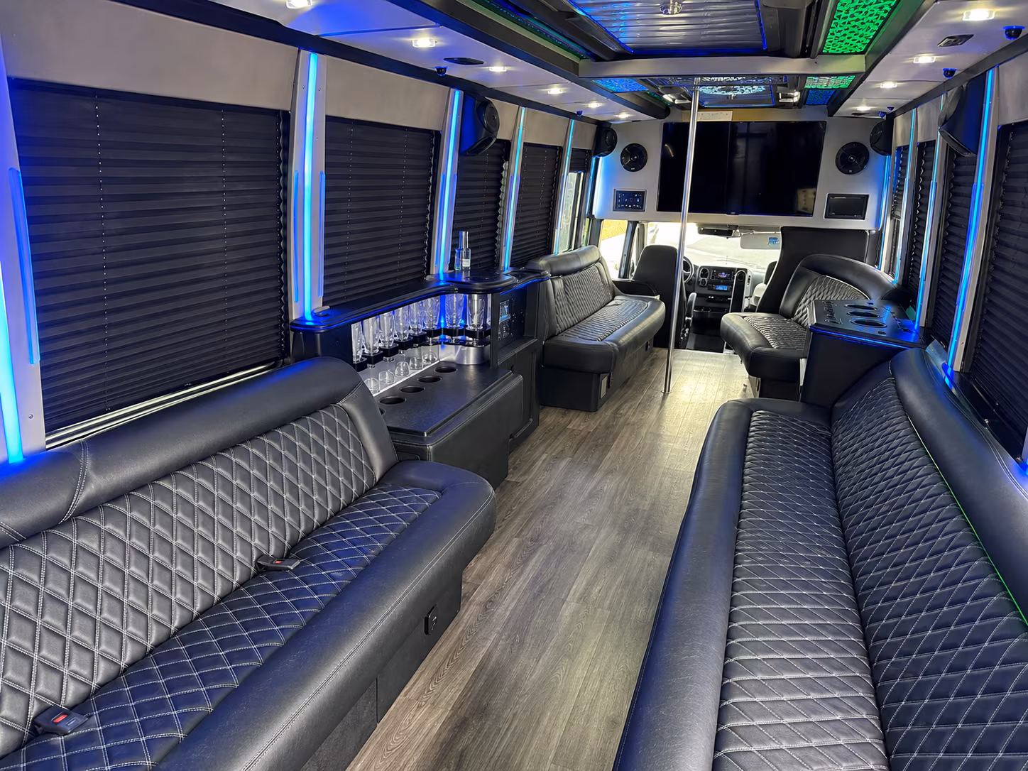 Bellevue Winery Tour & Pub Crawl Transportation party bus exterior