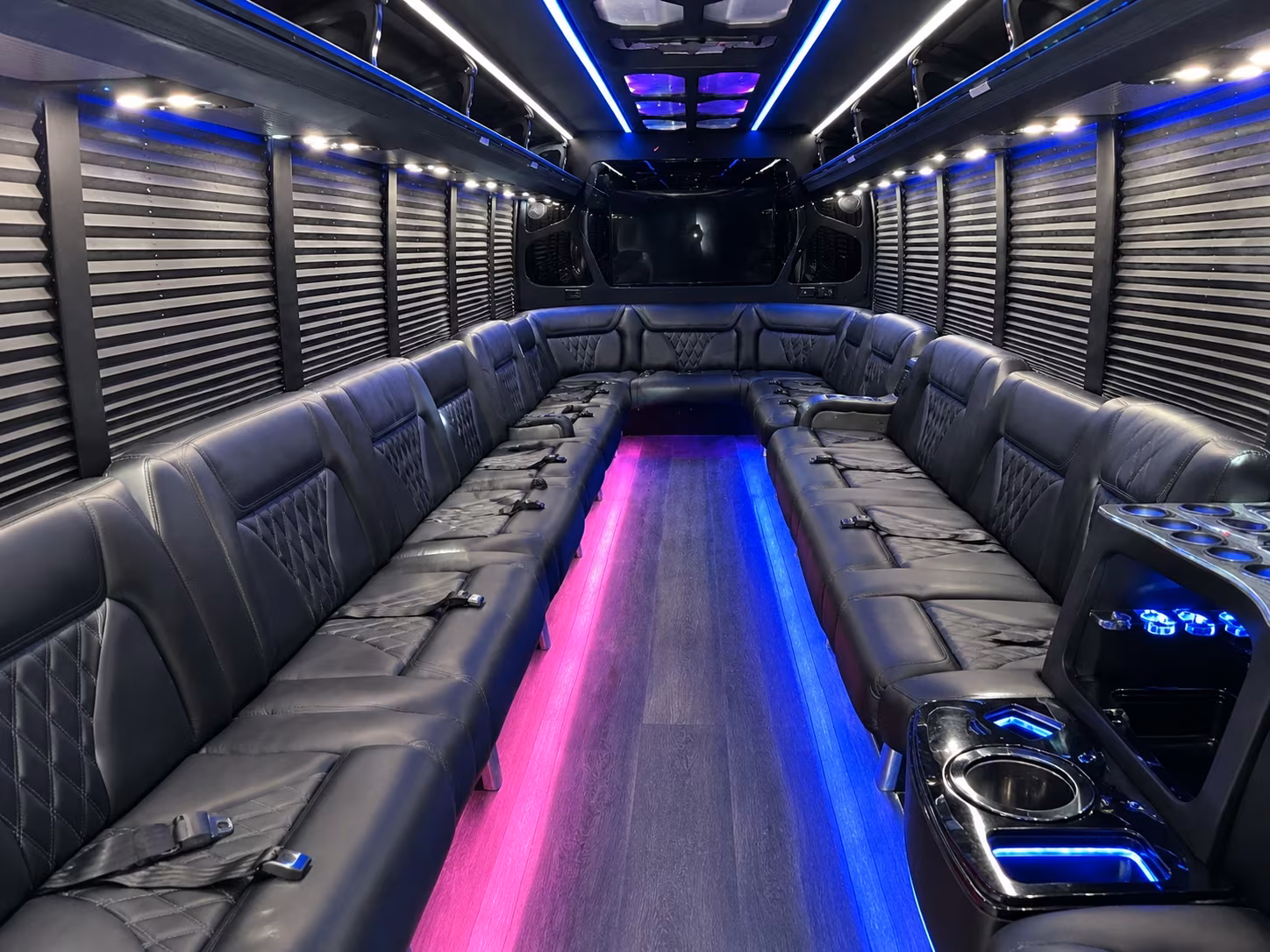Bellevue Winery Tour & Pub Crawl Transportation party bus exterior