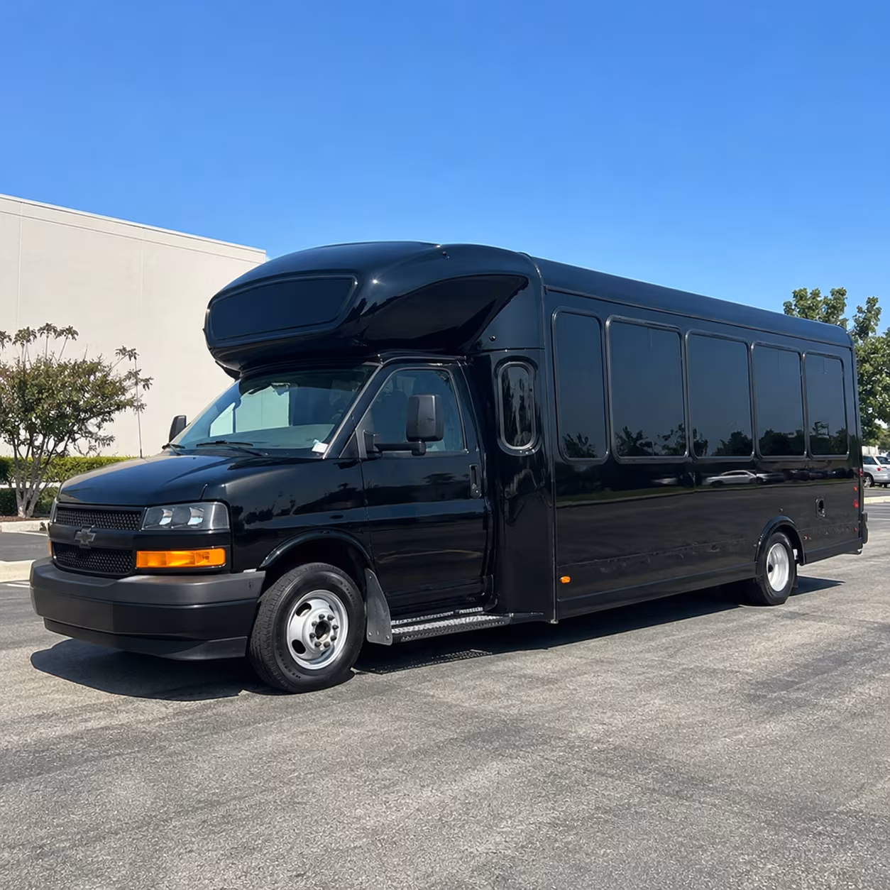 Everett Homecoming & Prom Party Bus Rentals