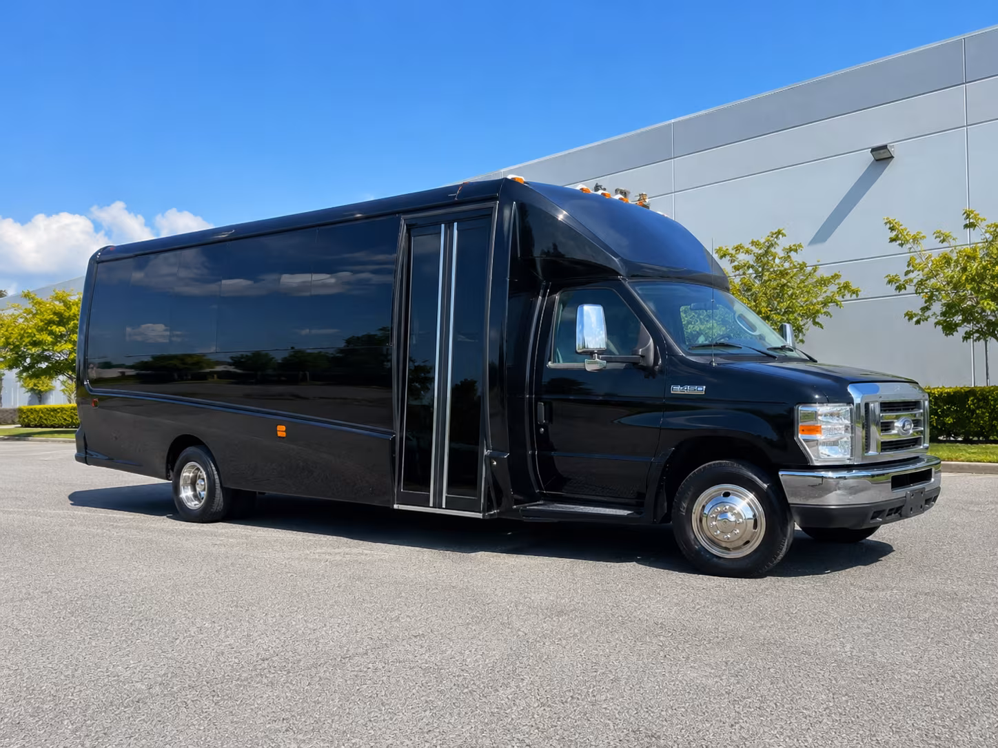 Renton Winery Tour & Pub Crawl Transportation